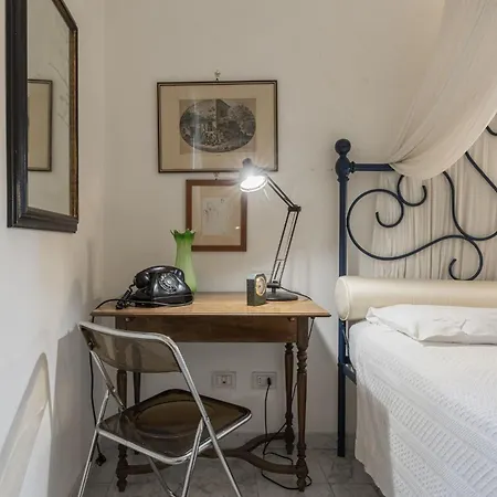 Lounge Flat Camaiore, Wifi, Versilia Coast Apartment
