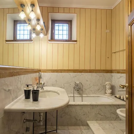 Lounge Flat Camaiore, Wifi, Versilia Coast Apartment Camaiore