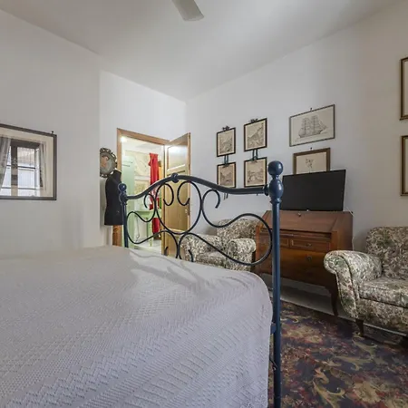 Apartment Lounge Flat Camaiore, Wifi, Versilia Coast *