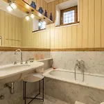 Lounge Flat Camaiore, Wifi, Versilia Coast *
